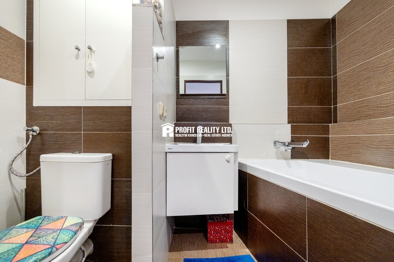 ?=1 (9) - (12158649)