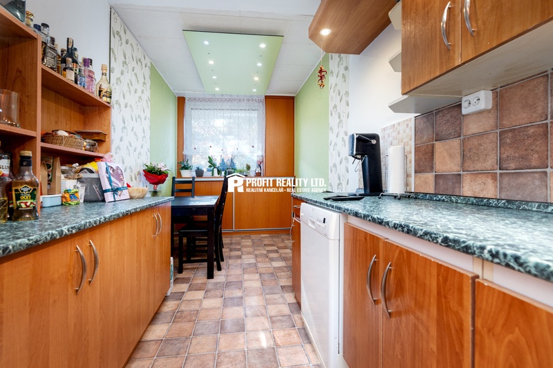 ?=1 (18) - (12158652)