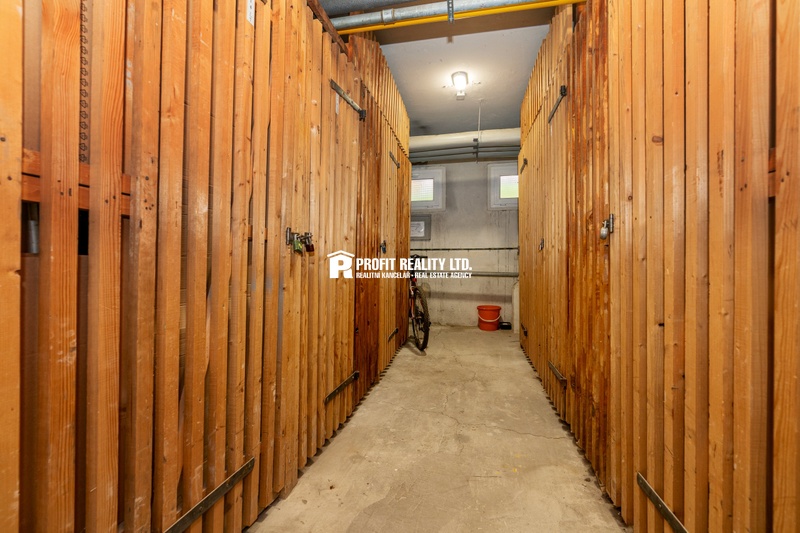 ?=1 (21) - (12158658)