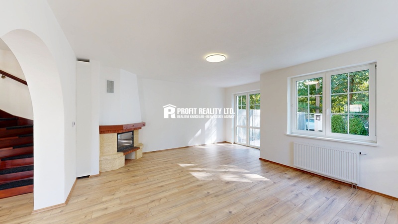 ?=09222025_103547 - (12161353)