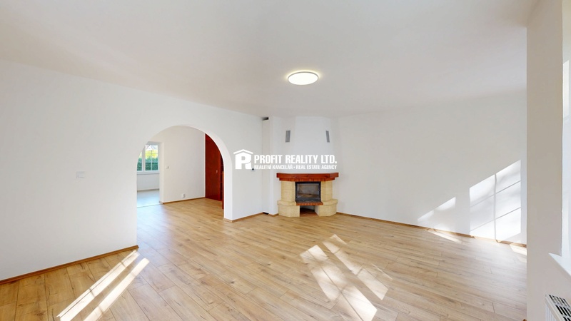 ?=09222025_103618 - (12161355)