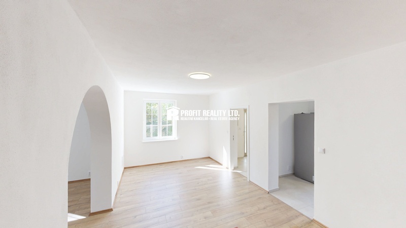 ?=09222025_104227 - (12161365)