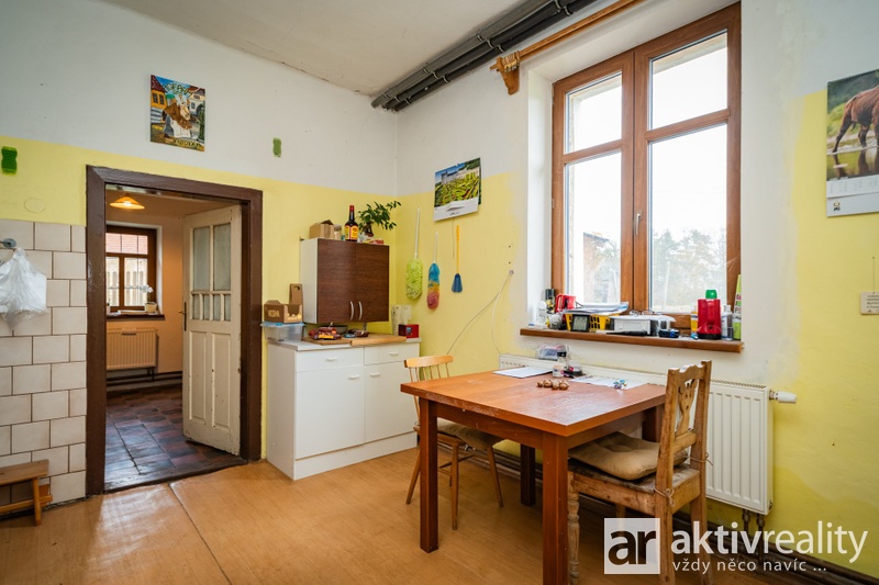 ?=7IV06357 - (12167217)