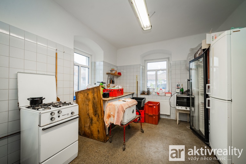 ?=7IV06335 - (12167222)