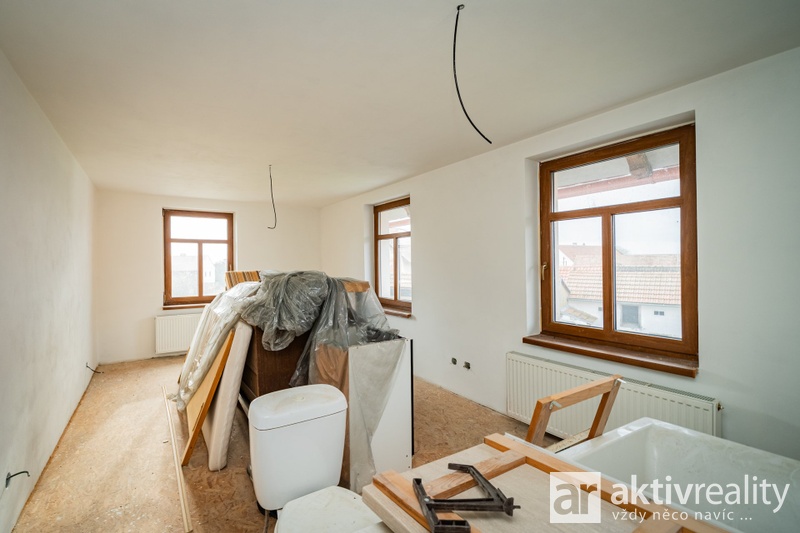 ?=7IV06345 - (12167231)