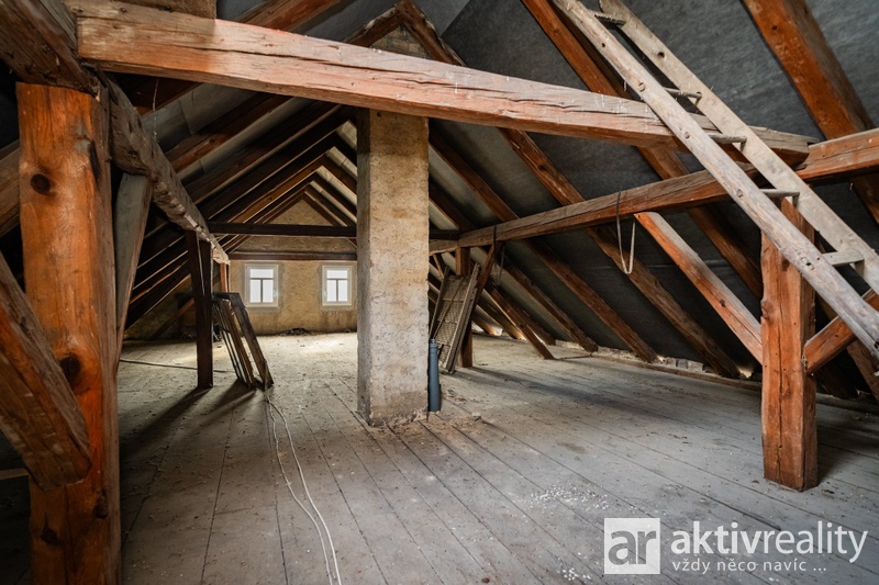 ?=7IV06363 - (12167237)