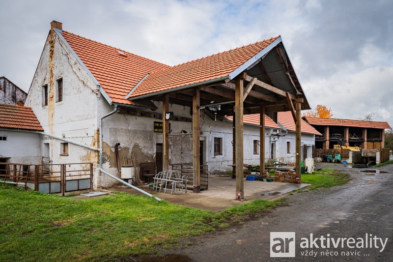 ?=7IV06334 - (12167238)