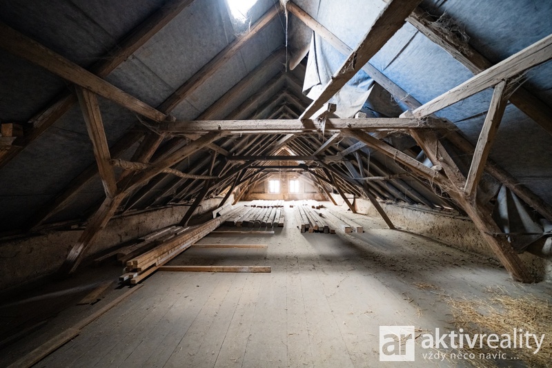 ?=7IV06331 - (12167240)