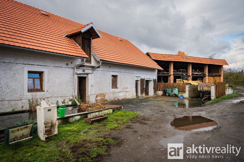 ?=7IV06317 - (12167242)