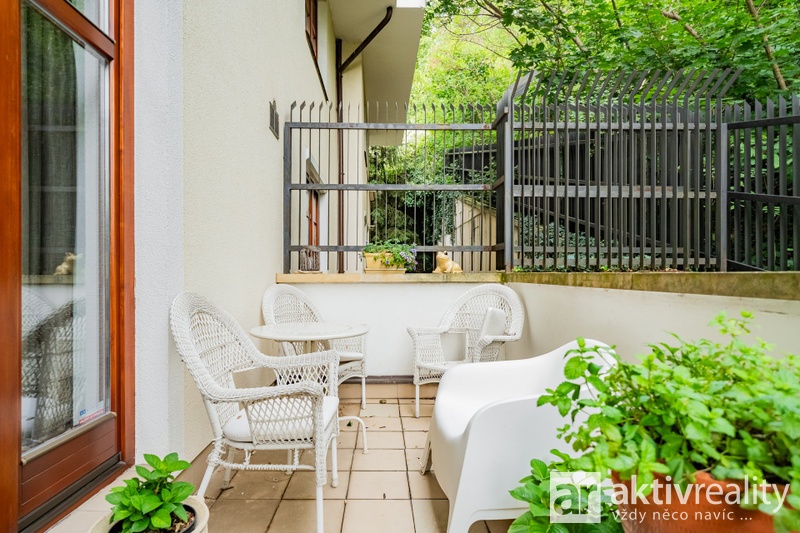 ?=7IV04043 - (12180007)