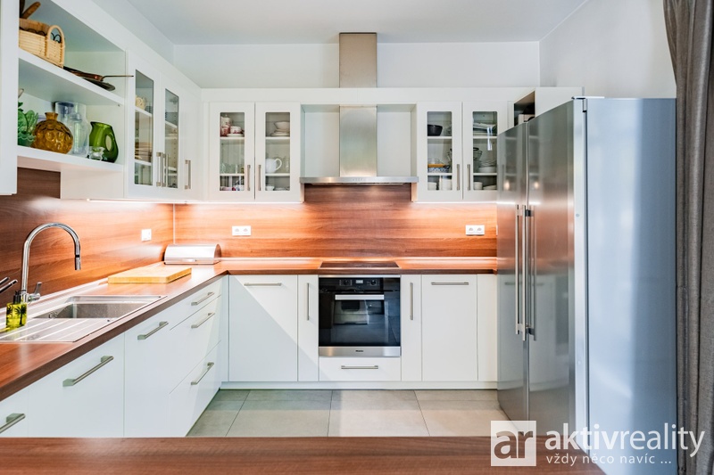 ?=7IV04039 - (12180014)