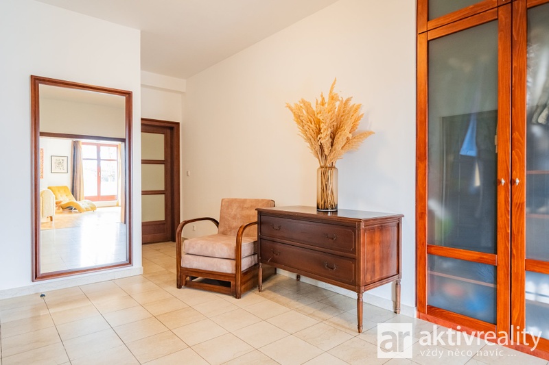 ?=7IV04012 - (12190663)