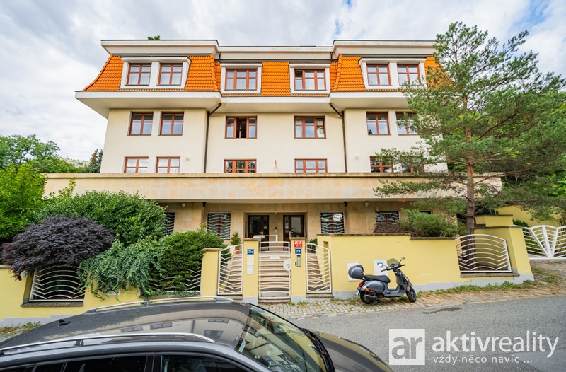 ?=7IV04079 - (12190679)