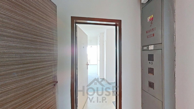 ?=Vstup do bytu - (12227594)