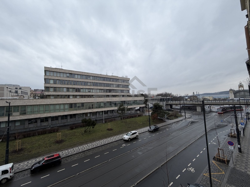 ?=V�hled - (12204058)