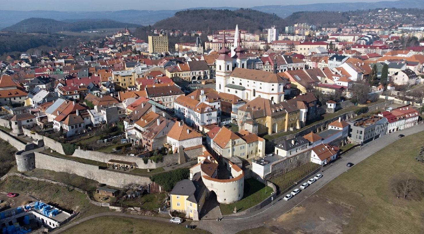 ?=hradby.jpg - (12237530)