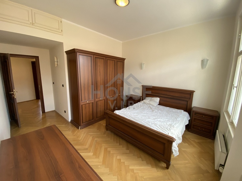 ?=Lo�nice 1 - (12250915)