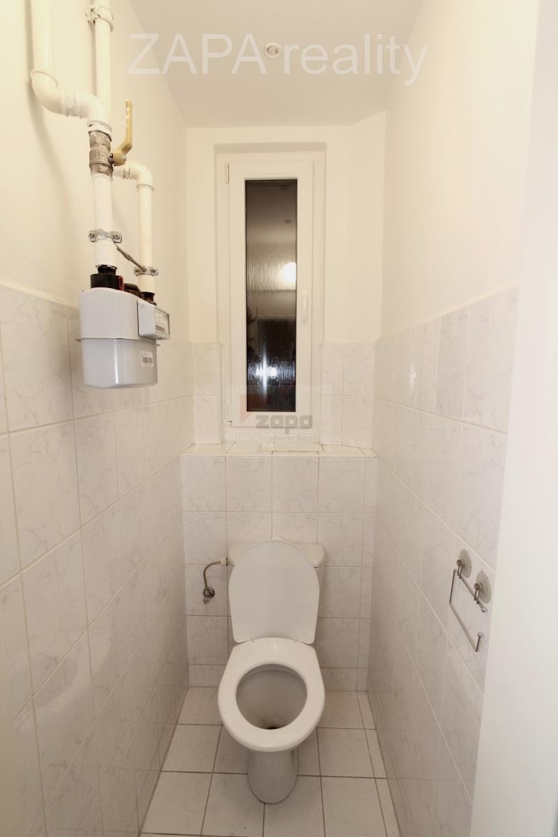 ?=WC.JPG - (12290908)